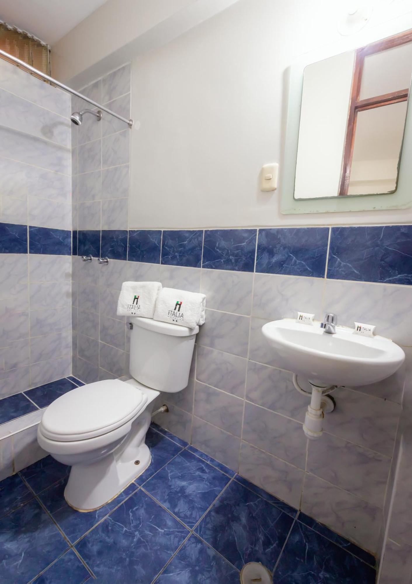 Hotel Italia I Чиклайо Екстериор снимка