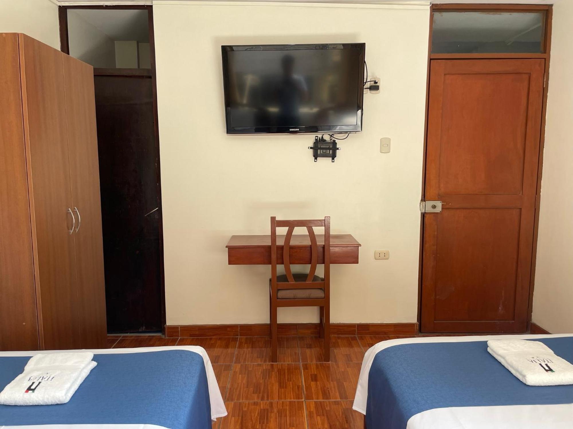 Hotel Italia I Чиклайо Екстериор снимка