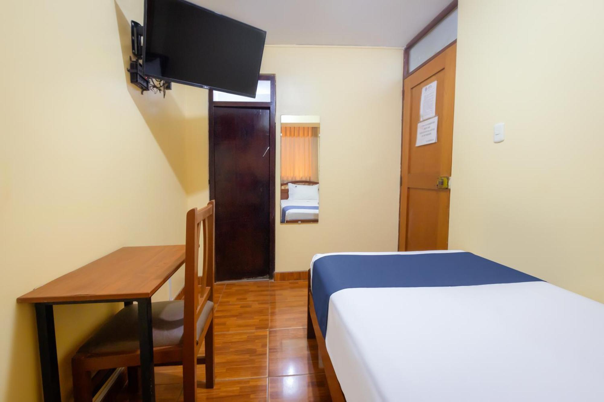 Hotel Italia I Чиклайо Екстериор снимка
